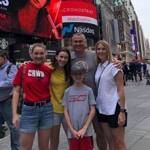 Meet your Posher, Dennis